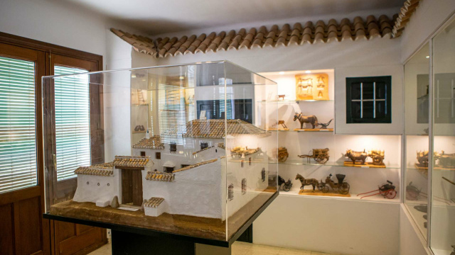 Museo de Miniaturas de Forja y Madera «Juan Pérez»