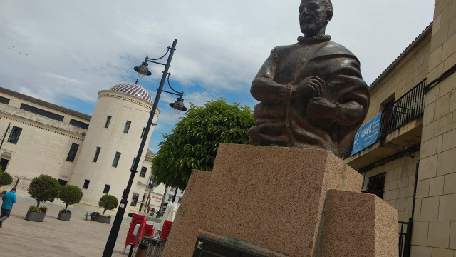 Escultura Luis Barahona de Soto