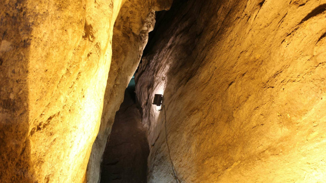 Sima y Yacimiento de la Cueva del Ángel