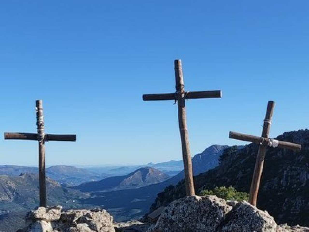 4) LAS CRUCES .jpg