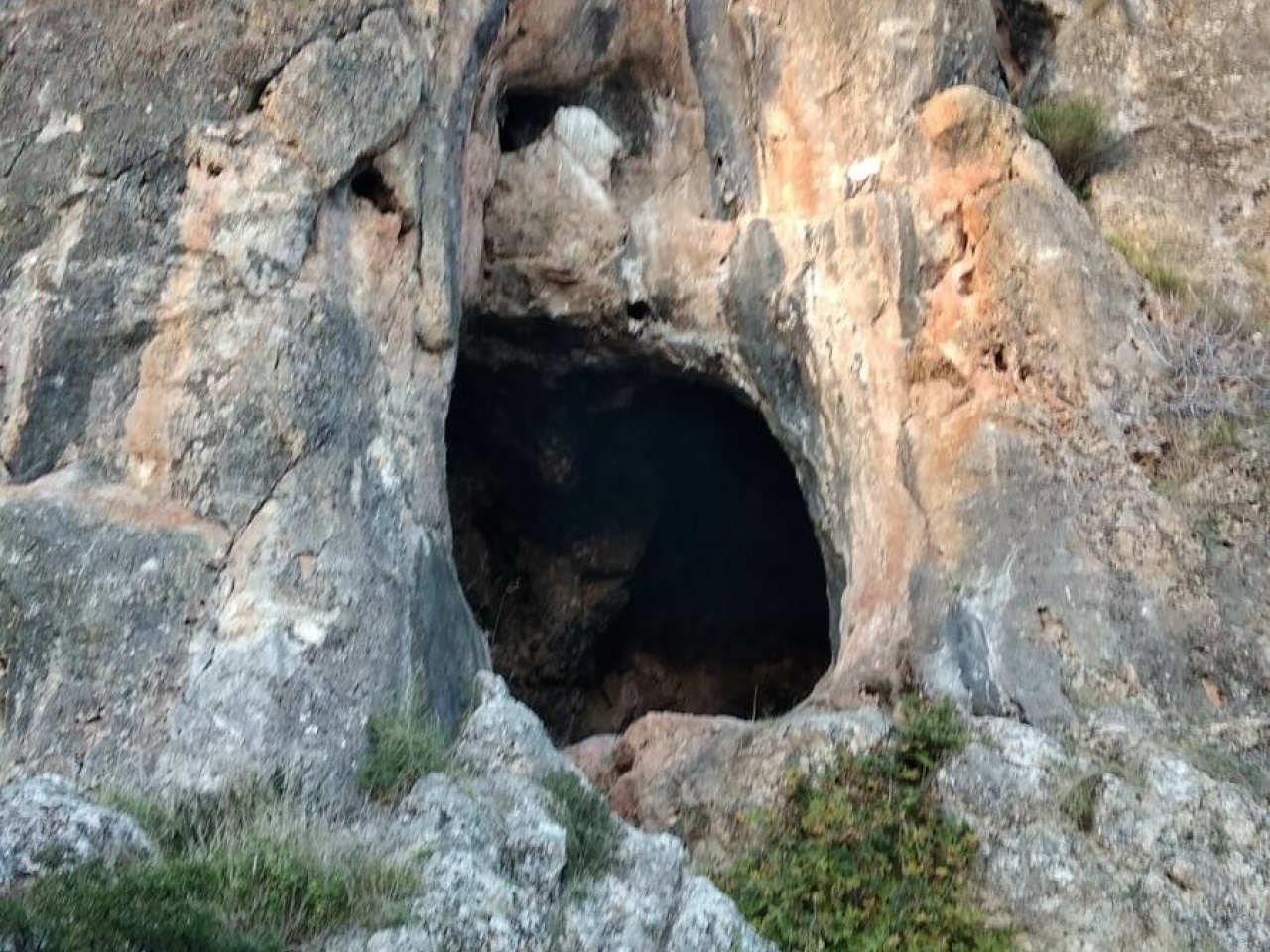 1) CUEVA DE LOS GRAJOS .jpg